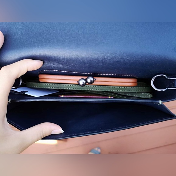 coach up-crafted 1941 glovetanned leather dinky with kisslock closure - Picture 6 of 10